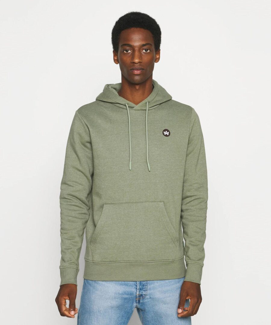Lars Moss Hood