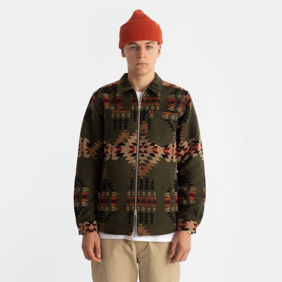 3890 Dark Green